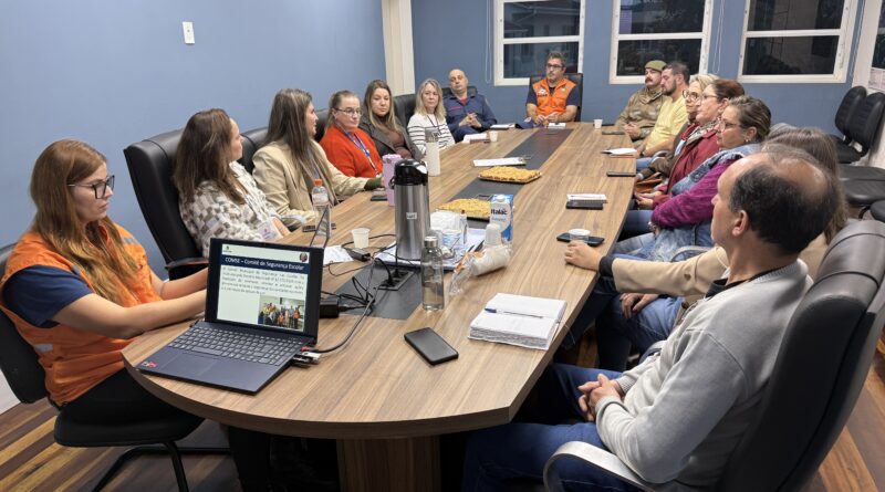 Gaspar realiza primeiro encontro do Comitê Municipal de Segurança nas Escolas (COMSE)